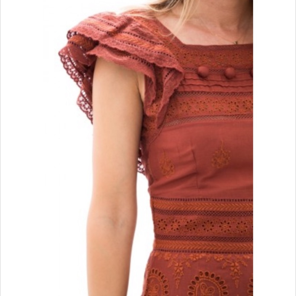 Sea Sofie Lace Flutter Sleeve Midi Dress - Picture 4 of 8